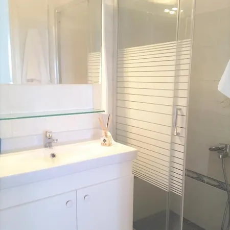 White Paros Apartmán