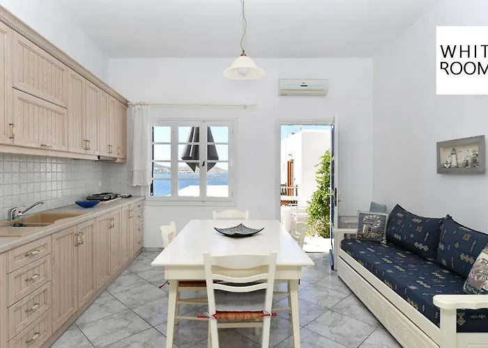 White Paros * Naousa (Paros)